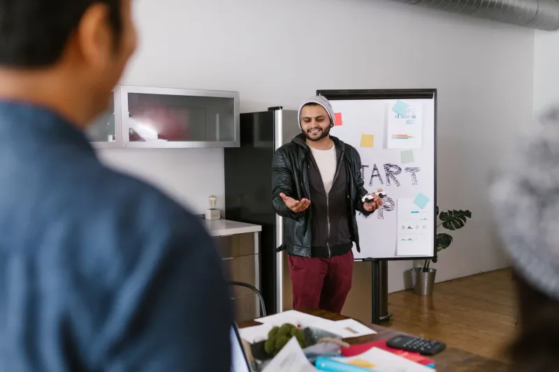 Break It, Learn It, Win It: How Smart Entrepreneurs Fail Their Way to the Front of the Pack